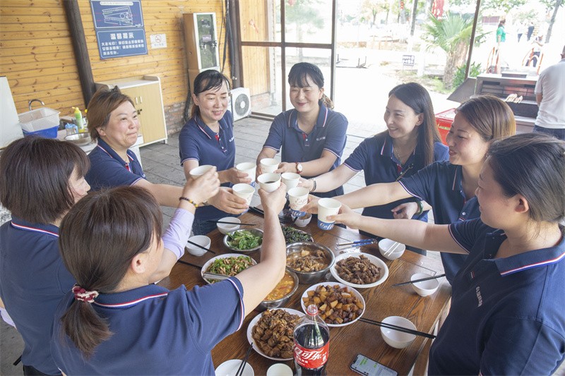 “六月蝶變 再創佳績”國林地板6月拓展PK會圓滿成功