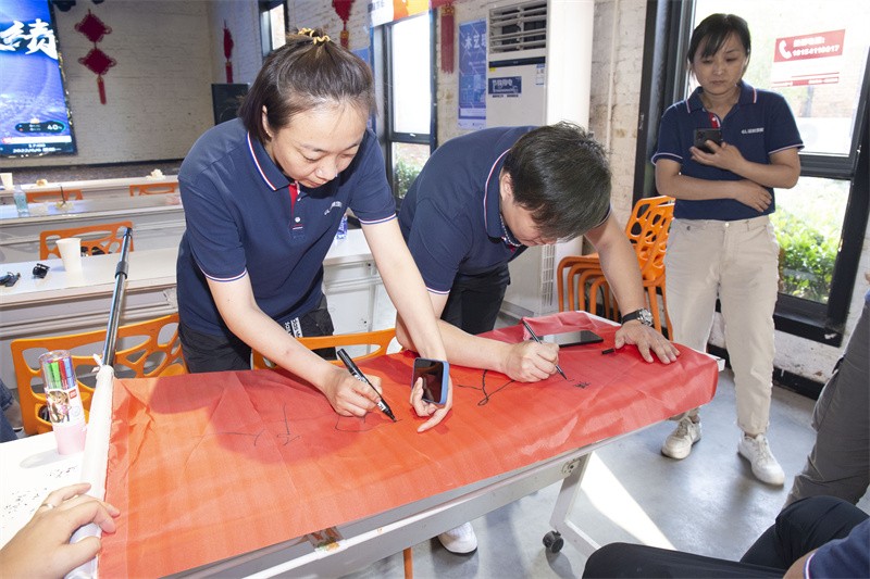 “六月蝶變 再創佳績”國林地板6月拓展PK會圓滿成功