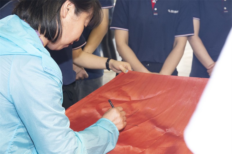 “六月蝶變 再創佳績”國林地板6月拓展PK會圓滿成功