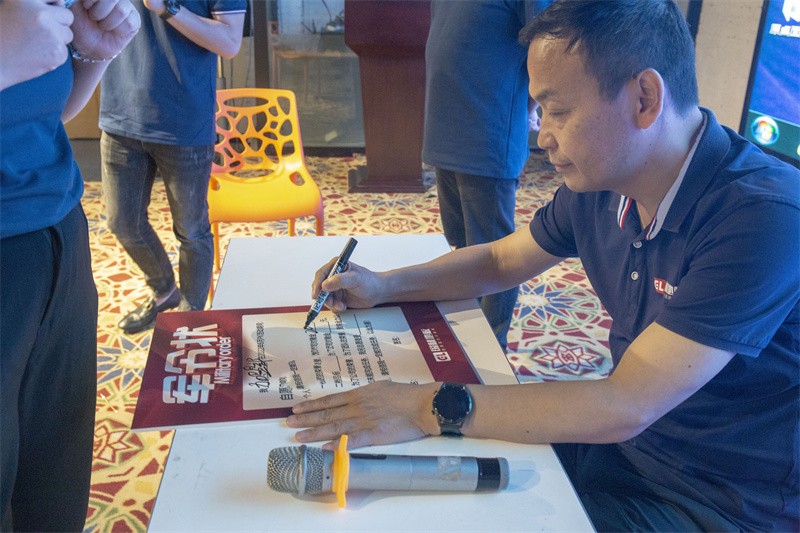 “六月蝶變 再創佳績”國林地板6月拓展PK會圓滿成功